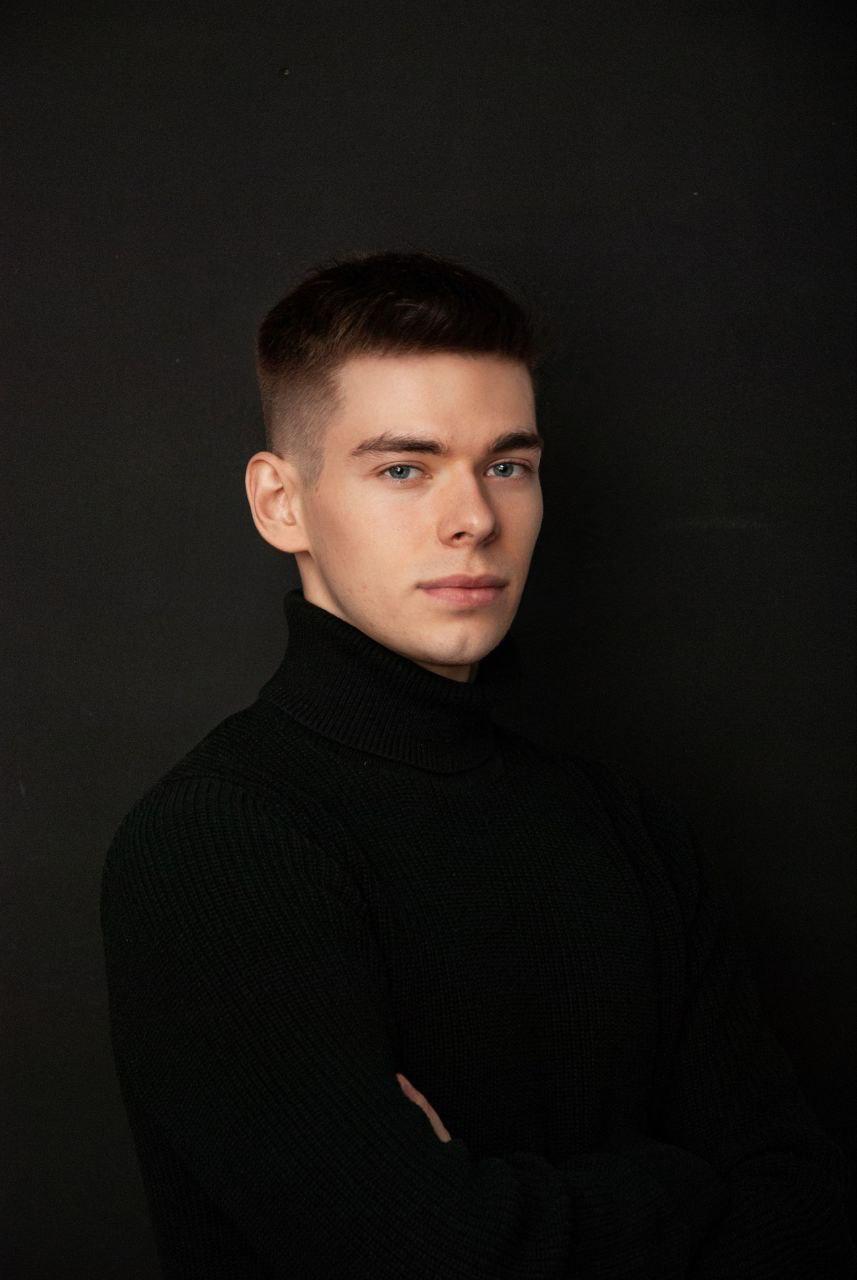 Дудин Леонид